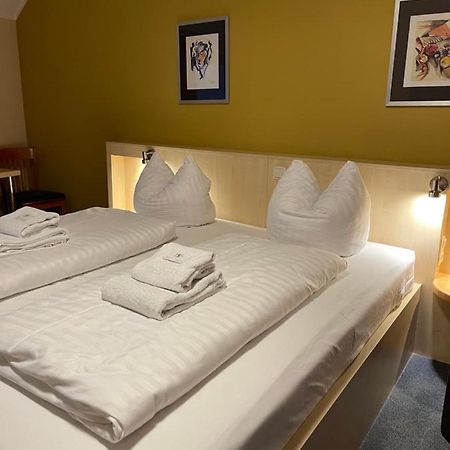 Hotel Select เมินเคงลัดบาค ภายนอก รูปภาพ