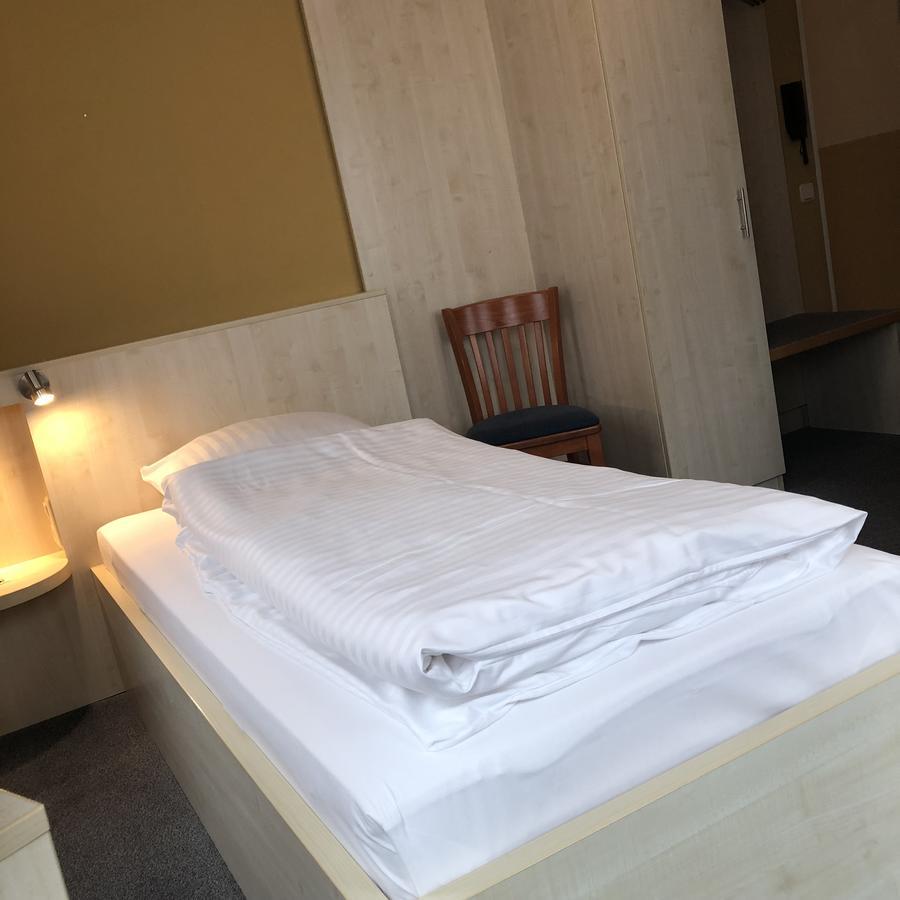 Hotel Select เมินเคงลัดบาค ภายนอก รูปภาพ